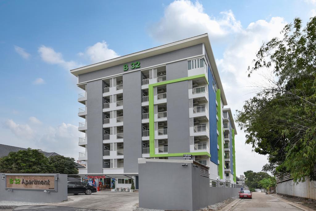 B32 Apartamento Bangkok Exterior foto