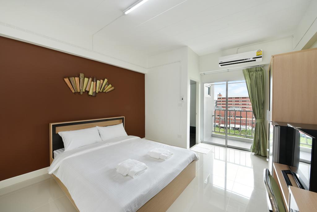 B32 Apartamento Bangkok Exterior foto